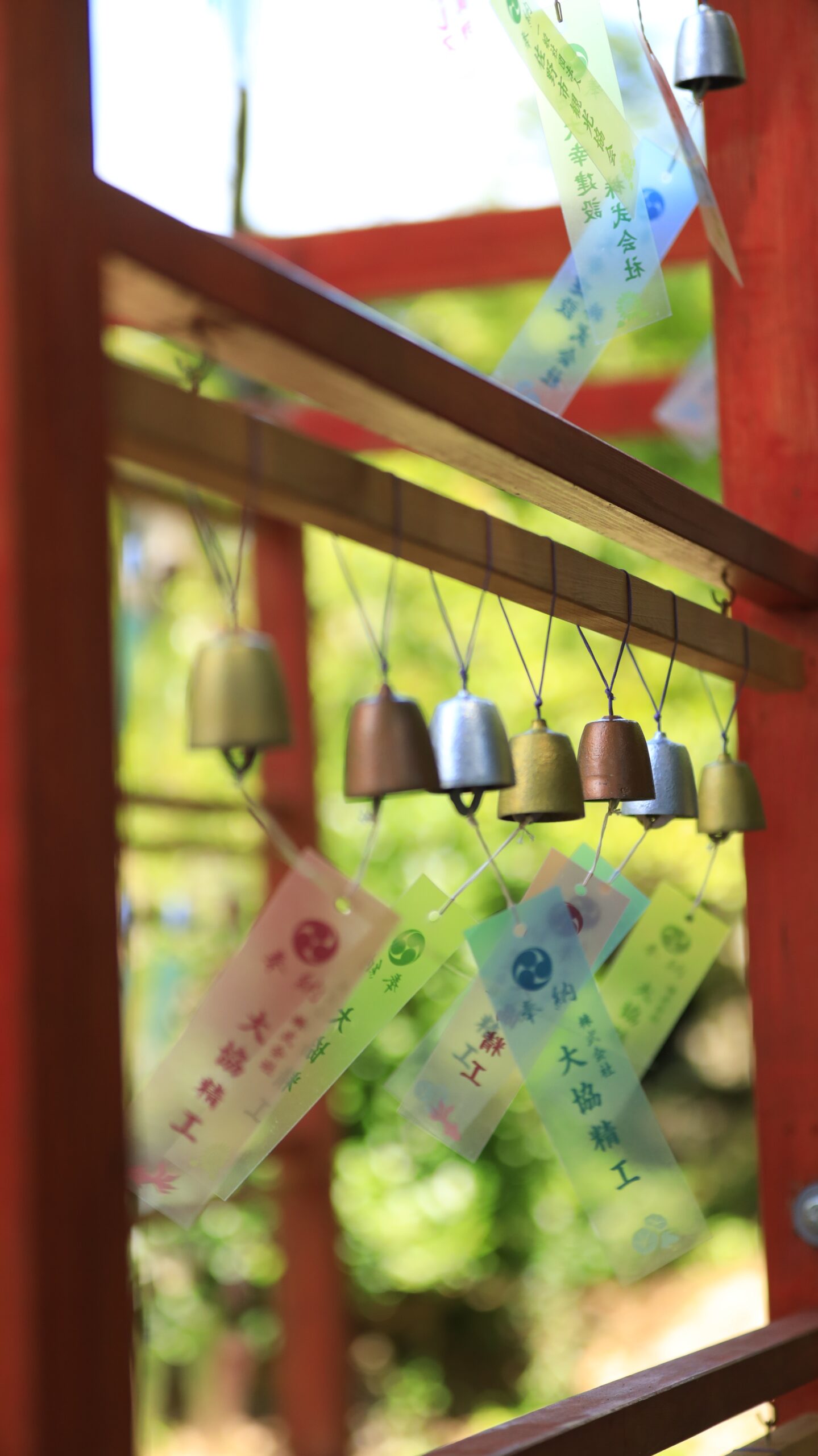 唐沢山神社で風に吹かれて揺れる風鈴