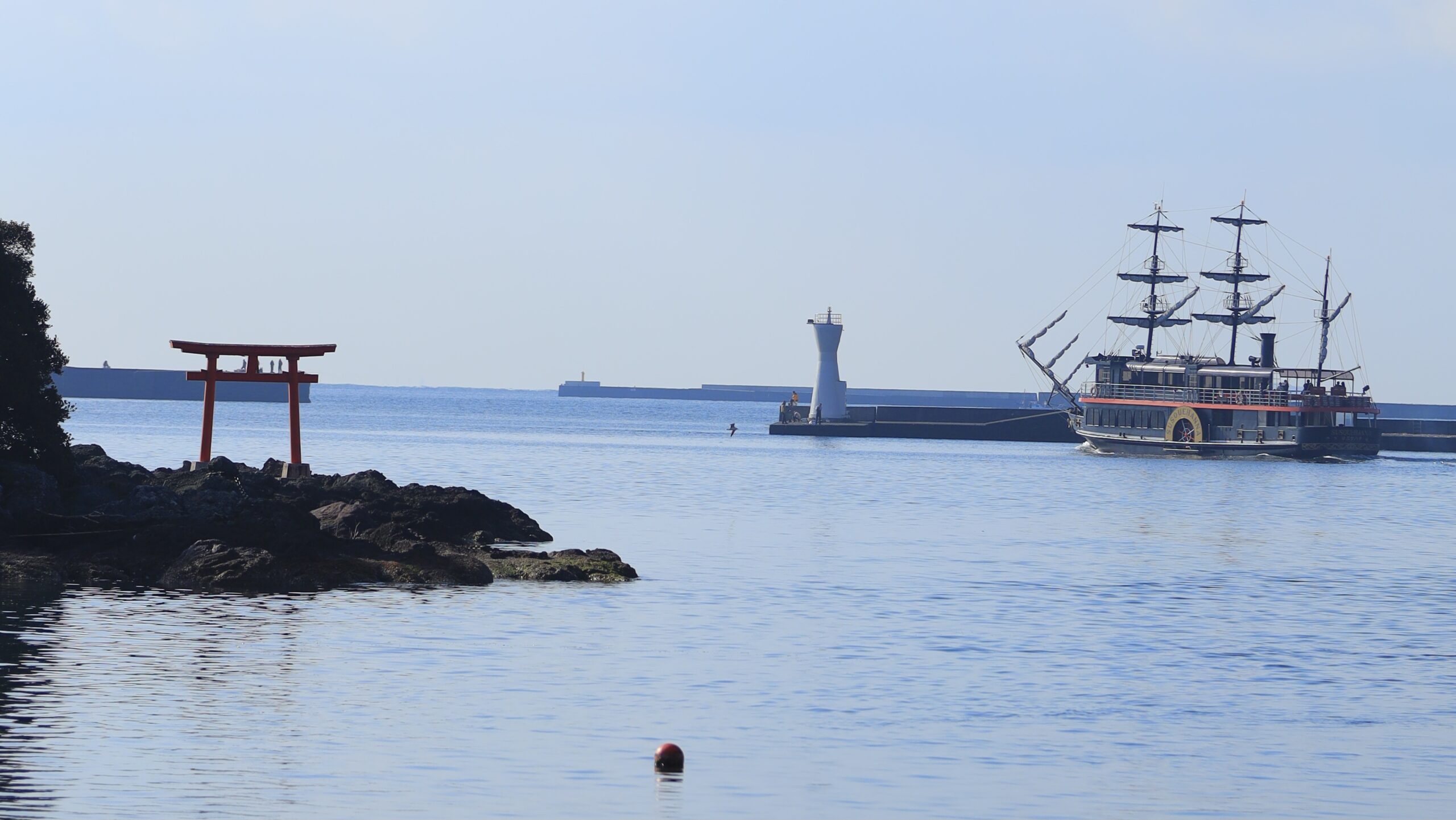 まどが浜海遊公園（下田）｜下田湾を望む開放的な海景色と散策スポット