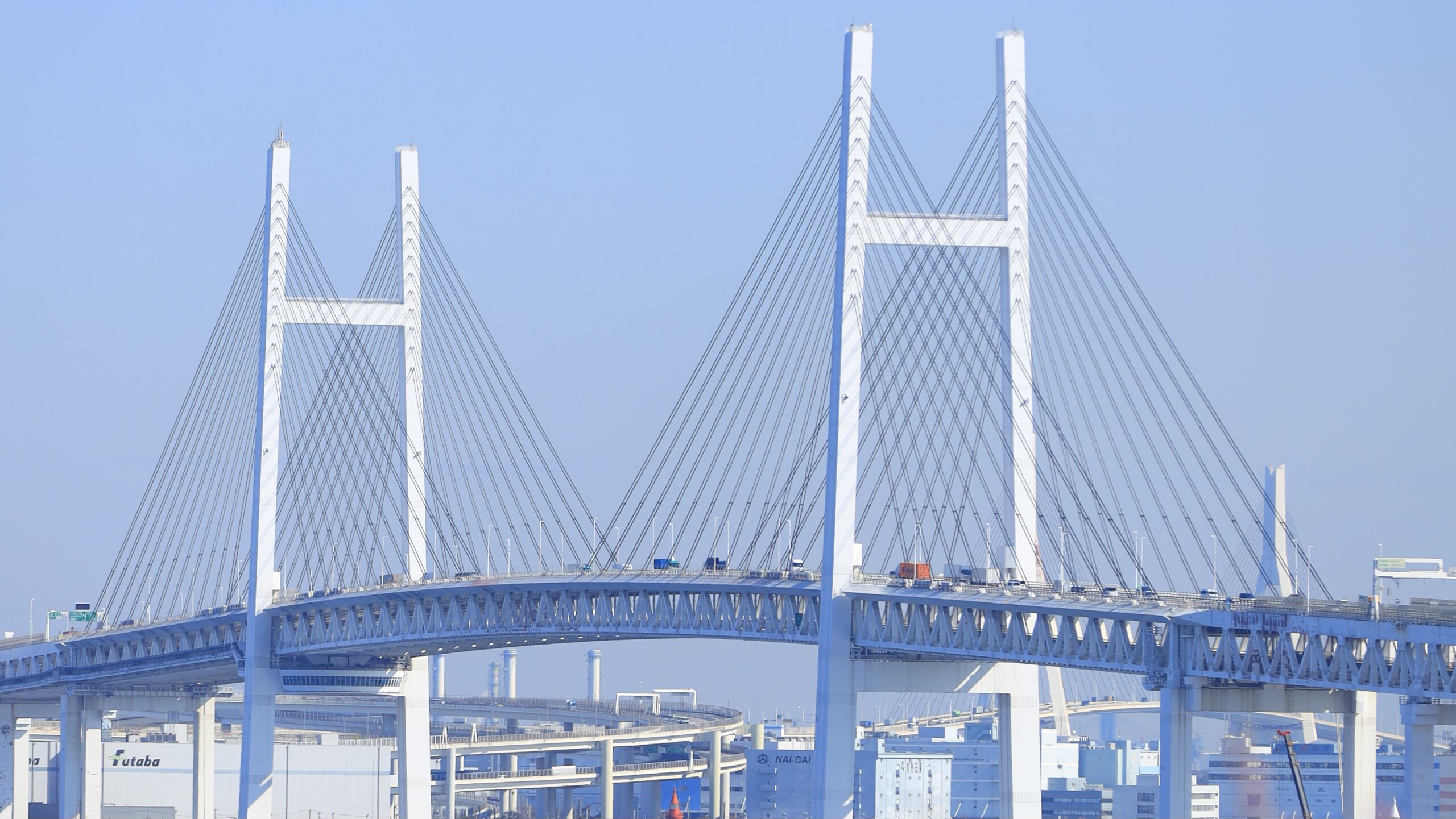 港の見える丘公園｜海と花を楽しむ横浜の春絶景